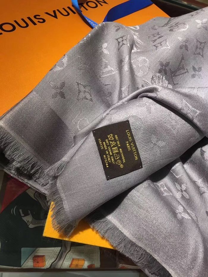 Louis Vuitton Scarf LVS00182